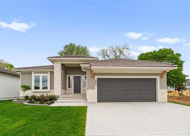 Property at 4004 NE Independence Ave, Lee's Summit, MO 64064, 3 beds, 3 baths