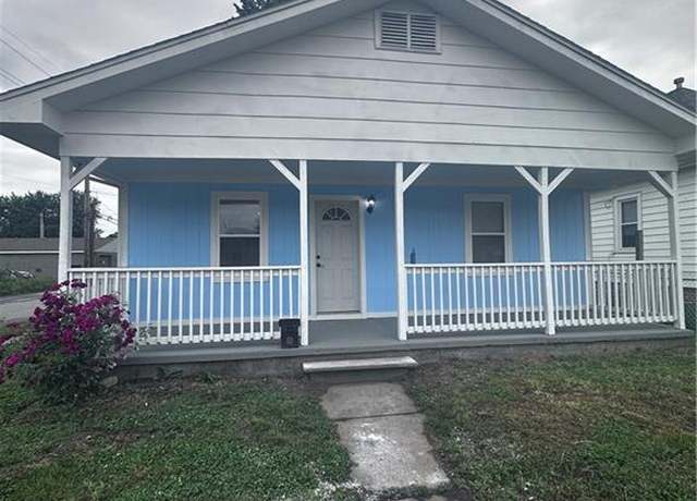 Property at 6230 Sherman St, St Joseph, MO 64504, 3 beds, 1 bath