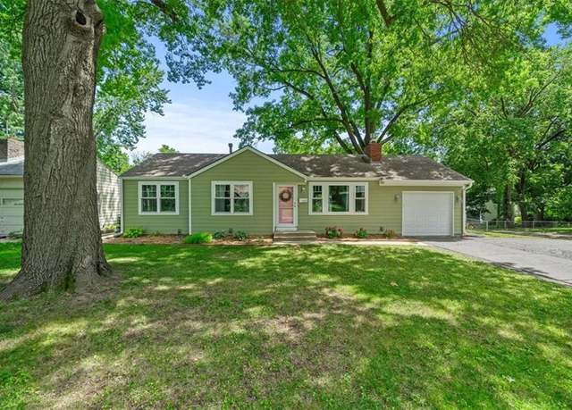 Property at 8815 W 81st St, Overland Park, KS 66204, 4 beds, 2 baths