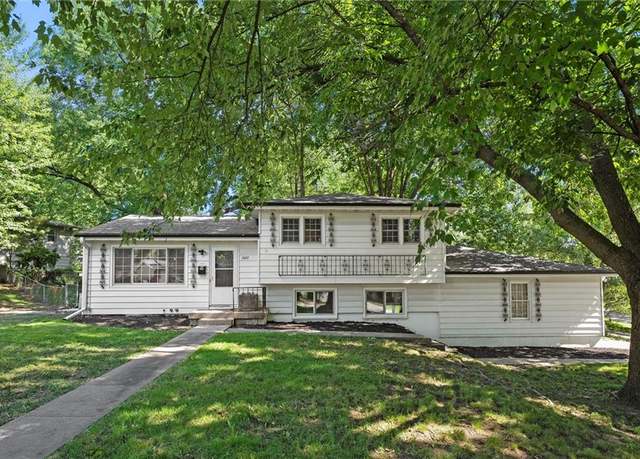 Property at 1601 NE 62nd Ter, Gladstone, MO 64118, 3 beds, 1.5 baths