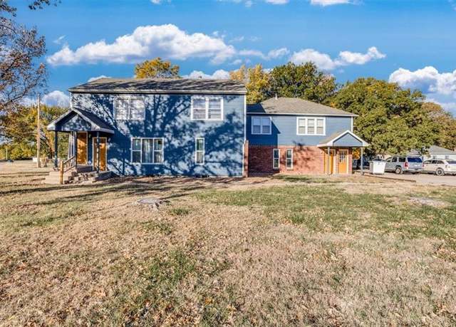 Property at 721 E 10th St, None/county, KS 67114, 8 beds, 4 baths