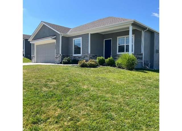 Property at 15653 Lakeside Dr, Basehor, KS 66007, 3 beds, 3 baths