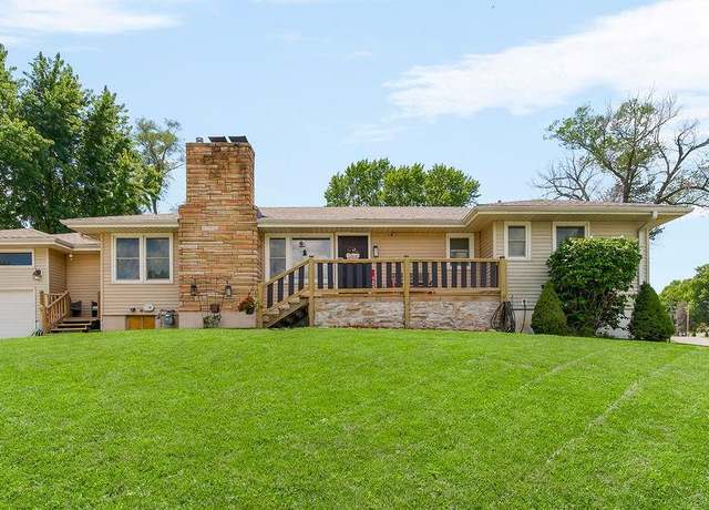Property at 3006 S 39th St, Kansas City, KS 66106, 3 beds, 3 baths