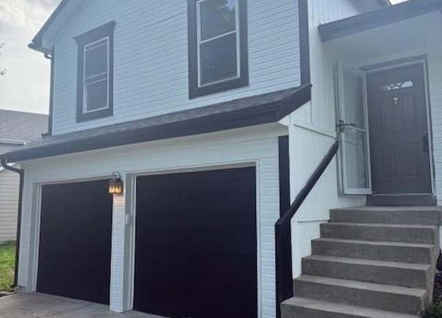 Property at 1161 Sleepy Hollow Dr, Olathe, KS 66062, 3 beds, 2.5 baths