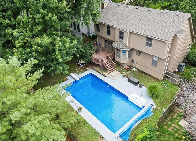 Property at 13942 W 113th St, Olathe, KS 66215, 4 beds, 2.5 baths