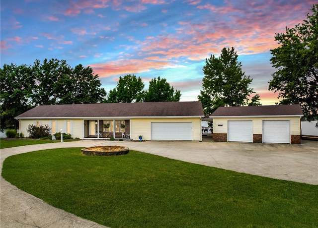 Property at 107 Angler Pt, Gallatin, MO 64640, 4 beds, 4 baths