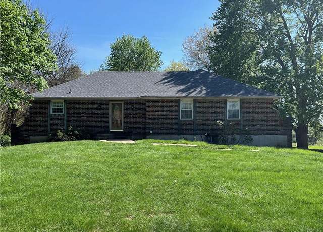 Property at 6109 Trott Rd, Belton, MO 64012, 3 beds, 2 baths