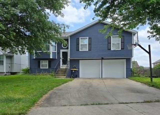Property at 11100 N Central St, Kansas City, MO 64155, 3 beds, 2.5 baths