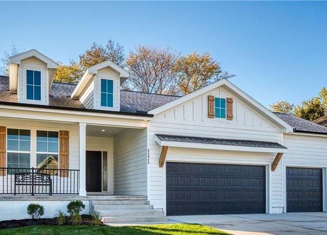 Property at 17128 S Barstow St, Olathe, KS 66062, 4 beds, 3 baths