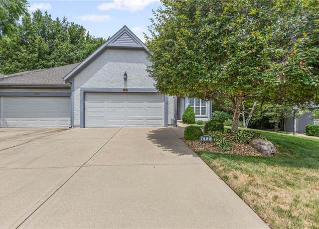 Property at 7400 W 148th St, Overland Park, KS 66223, 3 beds, 2.5 baths