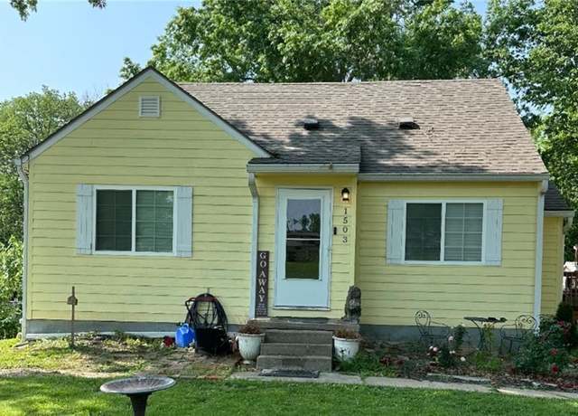 Property at 1503 Kiowa St, Leavenworth, KS 66048, 3 beds, 1.5 baths