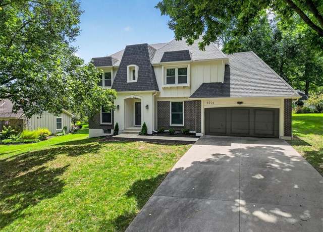 Property at 9701 W 104th St, Overland Park, KS 66212, 3 beds, 3.5 baths