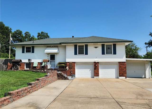Property at 4021 S Leslie Ave, Independence, MO 64055, 3 beds, 2.5 baths