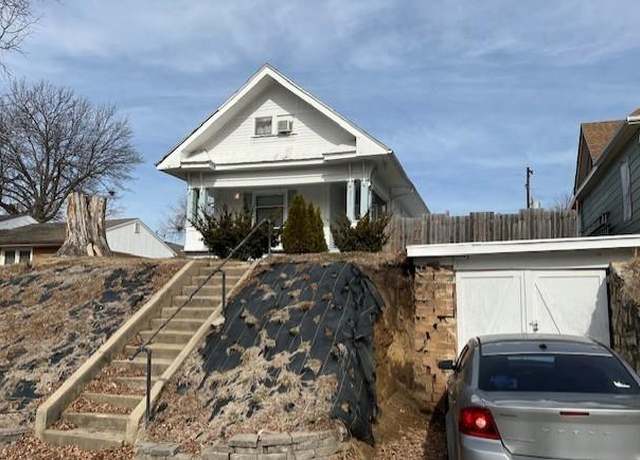Property at 2911 Sylvanie St, St Joseph, MO 64501, 3 beds, 1 bath