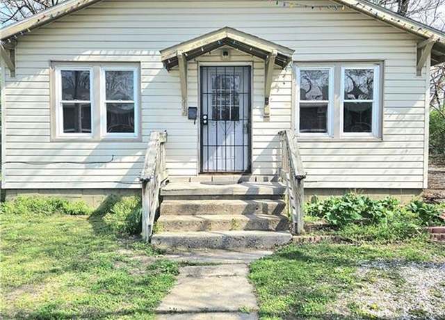 Property at 513 E Market St, Warrensburg, MO 64093, 3 beds, 1 bath