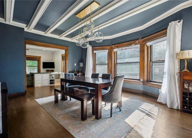 Property at 909 W 38th St, Kansas City, MO 64111, 5 beds, 4 baths