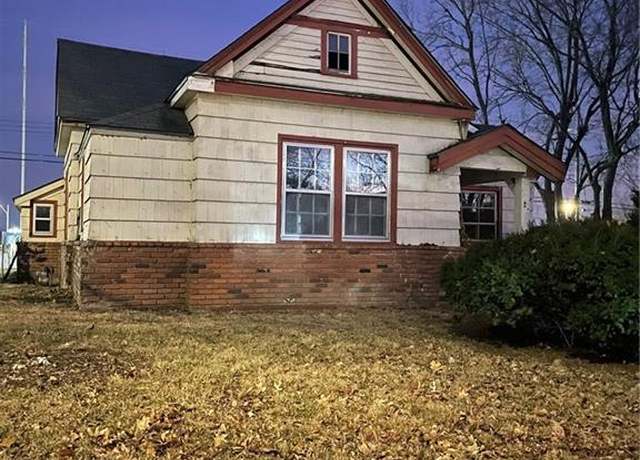 Property at 6001 Harrison St, Kansas City, MO 64110, 3 beds, 2 baths