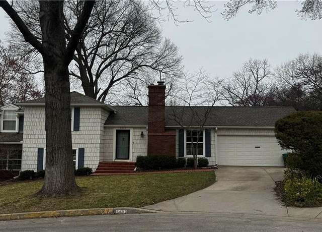 Property at 5400 Windsor Ln, Fairway, KS 66205, 3 beds, 2.5 baths