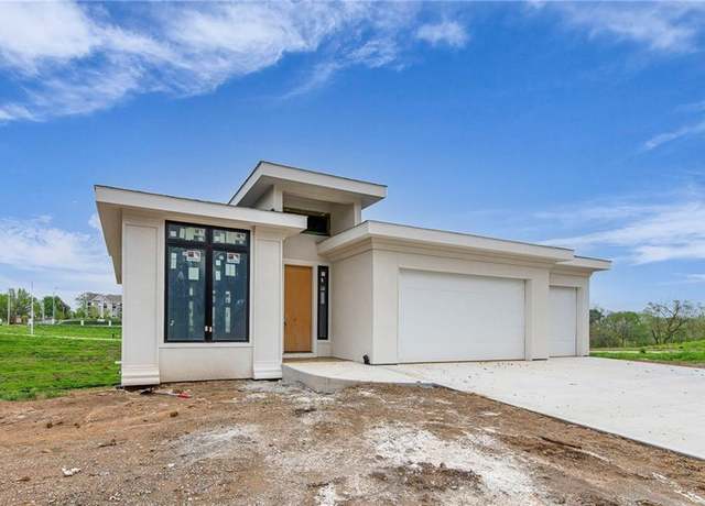 Property at 2611 NW 84th Ter, Kansas City, MO 64154, 4 beds, 3 baths