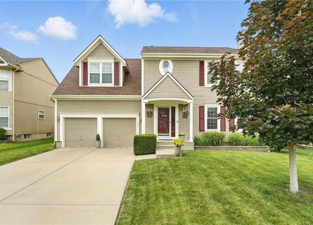 Property at 16366 South Hunter St, Olathe, KS 66062, 4 beds, 2.5 baths