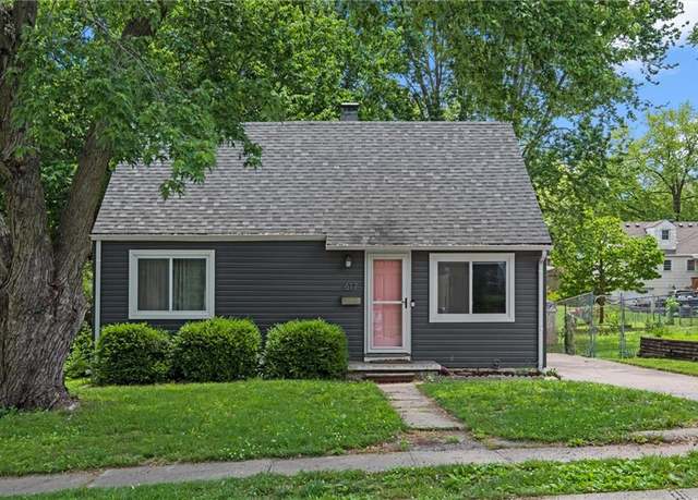 Property at 617 Thornton St, Liberty, MO 64068, 4 beds, 2 baths