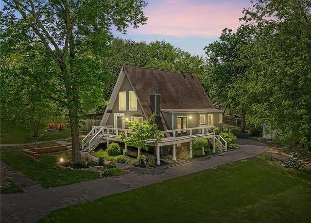 Property at 6904 Millridge St, Shawnee, KS 66218, 3 beds, 3 baths