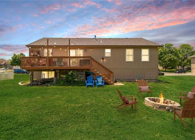 Property at 1903 NW Rosewood Dr, Grain Valley, MO 64029, 3 beds, 2.5 baths