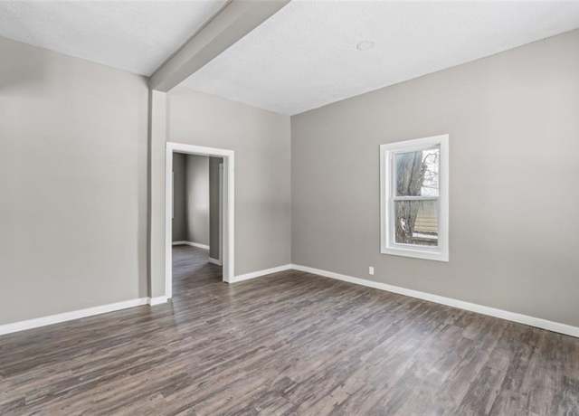 Property at 314 Grand Ave, Leavenworth, KS 66048, 3 beds, 2 baths