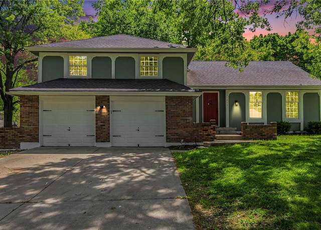 Property at 11715 E 60th St, Kansas City, MO 64133, 3 beds, 2.5 baths