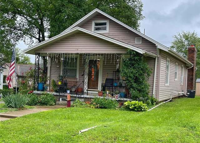 Property at 1305 Olive St, Leavenworth, KS 66048, 3 beds, 1 bath