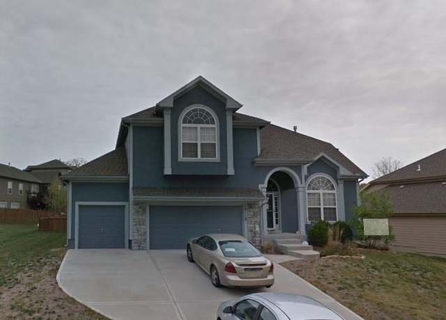 Property at 10118 Miller Ln, Kansas City, KS 66109, 4 beds, 3 baths