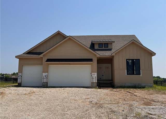 Property at 2341 Fishing Ln, Kearney, MO 64060, 4 beds, 3 baths