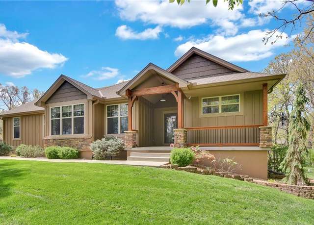 Property at 18424 S Hickory Grove Rd, Pleasant Hill, MO 64080, 3 beds, 2.5 baths