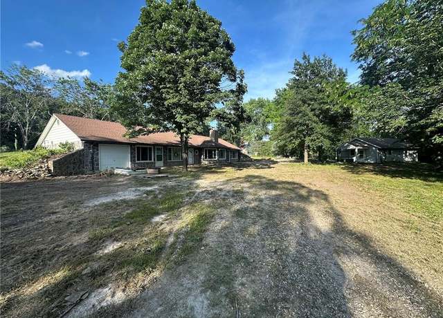 Property at 8501 E 227th St, Peculiar, MO 64078, 3 beds, 2 baths