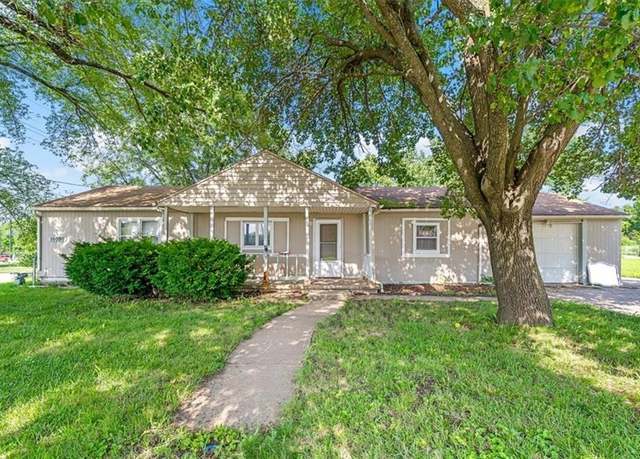 Property at 15090 Walmer St, Overland Park, KS 66223, 2 beds, 1 bath
