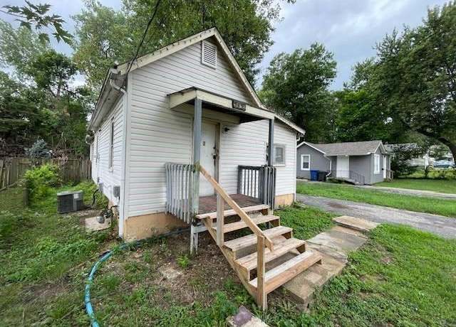 Property at 9432 Tudor Ave, St Louis, MO 63114, 2 beds, 1 bath
