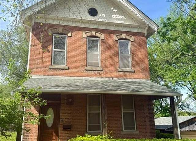 Property at 1127 Kearney St, Atchison, KS 66002, 4 beds, 2 baths