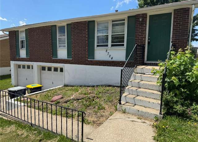 Property at 8724 N Jefferson St, Kansas City, MO 64155, 3 beds, 1.5 baths