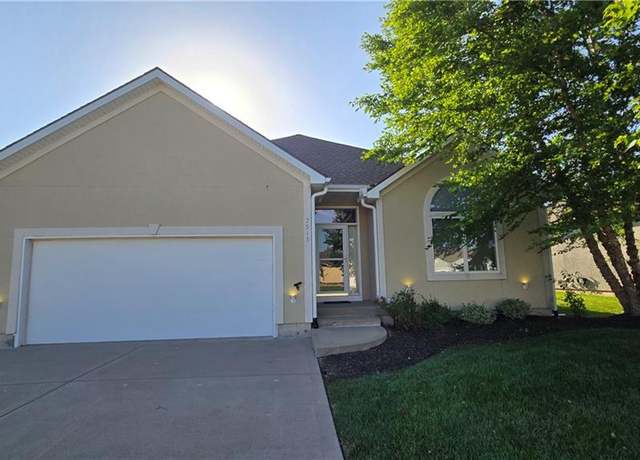 Property at 7515 N Eastern Ave, Kansas City, MO 64158, 3 beds, 3 baths