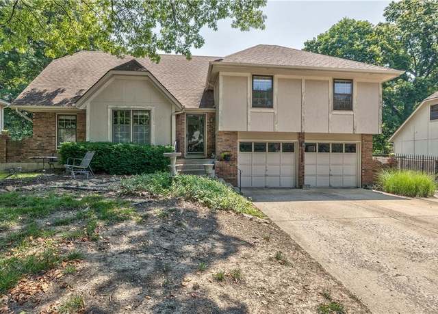 Property at 5607 Westgate St, Shawnee, KS 66216, 4 beds, 2.5 baths