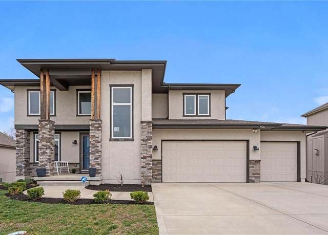 Property at 7295 NW Forest Lakes Dr, Parkville, MO 64152, 5 beds, 4.5 baths