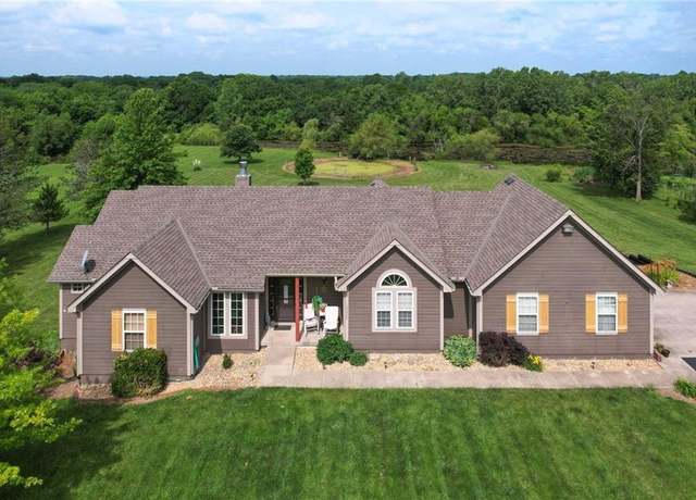 Property at 23800 Lucille Ln, Peculiar, MO 64078, 4 beds, 2.5 baths