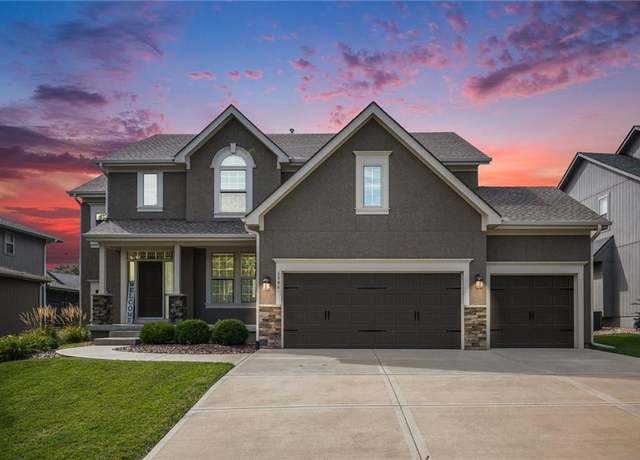Property at 6046 Redbud St, Shawnee, KS 66218, 5 beds, 4.5 baths