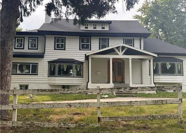 Property at 4203 E 68th St, Kansas City, MO 64132, 6 beds, 3.5 baths