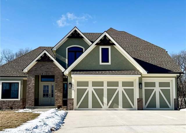 Property at 13656 NW Cherry Bark Ct, Parkville, MO 64152, 4 beds, 3.5 baths