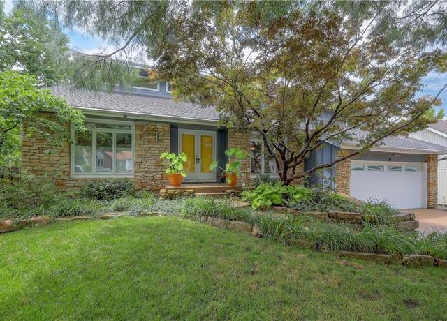 Property at 7010 Richards Dr, Shawnee, KS 66216, 4 beds, 3.5 baths