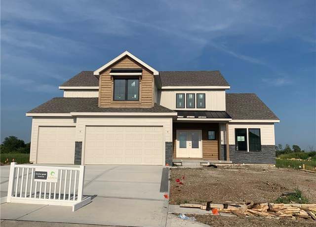 Property at 10407 N Liberty St, Kansas City, MO 64155, 4 beds, 3.5 baths