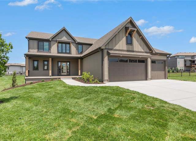 Property at 2314 SW Serena Pl, Lee's Summit, MO 64082, 5 beds, 3.5 baths