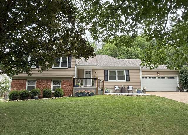Property at 9710 Catalina St, Overland Park, KS 66207, 4 beds, 3 baths