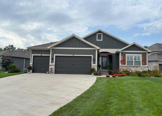 Property at 1837 SW Blackstone Ct, Lee's Summit, MO 64082, 4 beds, 3 baths